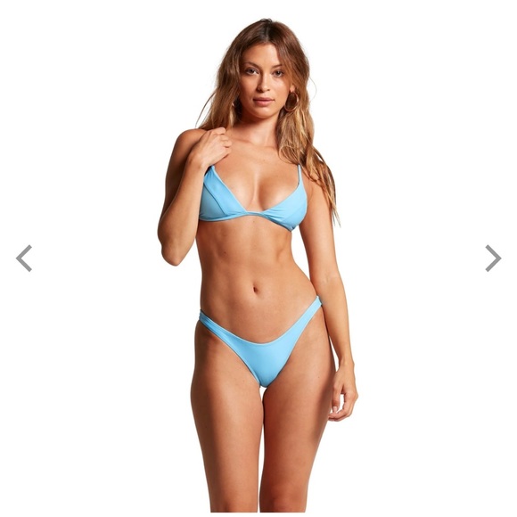 NWT VOLCOM SIMPLY SOLID SKIMPY BIKINI TOP WOMEN'S COASTAL BLUE Size S - Picture 1 of 8